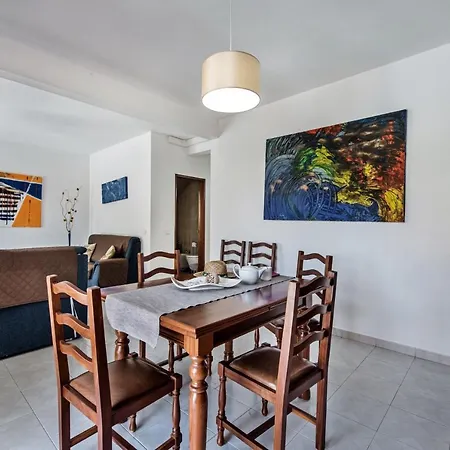 Zezinha Villa *